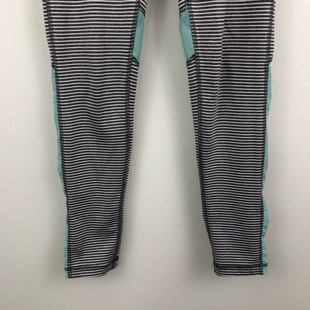 90 Degree Reflex Mesh Striped Workout leggings - Picture 4 of 8